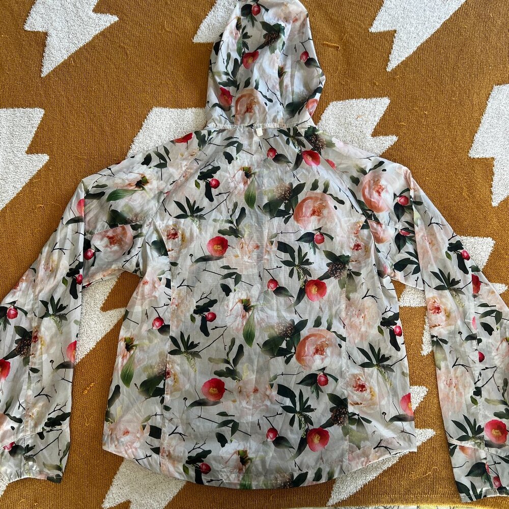 Oiselle April Showers Half Zip Anorak Moody Floral Ivory